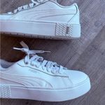 Puma  Women’s Sz 7 White Platform Sneakers Shoes Lace Up Photo 2