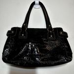 Liz Claiborne Croc Embossed Shoulder Bag Vegan Leather Purse Zip Buckle Black Photo 5