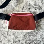 Lululemon Everywhere Belt Bag *1L Photo 1