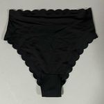 Black Solid Scalloped High Photo 0
