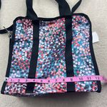 LeSportsac : Dainty Floral Photo 2