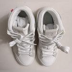 New in box On Cloud Women The Roger Clubhouse Mid White Sand Size 7 Photo 9