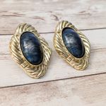 Vintage Clip On Earrings Photo 2
