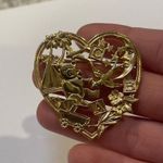 Signed AVON Sweet Memories HEART BROOCH PIN Bear Baby Shower ABC Toys Gold Photo 6