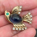 Dove Vintage Unsigned Gold-tone  Bird Blue Jelly Belly Brooch Pin Photo 0