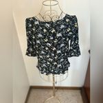 American Eagle  3/4 sleeve floral top with ruffle hem size small Photo 10