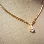 Gold tone V Single rhinestone necklace Photo 2