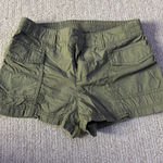 H&M  Olive Green khaki cargo shorts  Photo 0
