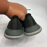 Crocs literide 360 black sneakers size 8 Photo 4