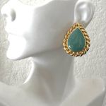 Green gold tone teardrop post earrings Photo 0