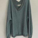 Listicle  green top Photo 1