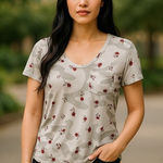 Hollister Womens Tee Sz XS Gray White Camo Camouflage Flowers Pocket Easy Top Photo 0