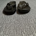 REEF  Women’s Cushion Court Black Flip Flops Photo 5