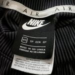 Nike Air Cropped Workout Tank Photo 2