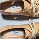 Clarks Hotel Image Beige Smooth Leather Lace-Up Cutout Oxford Flats Sz 6.5 Photo 3