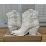 Dolce Vita Nashe Off White Pearls Boots Leather Upper Size 6 NIB Western Flair Photo 10