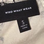 Who What Wear  Women's Black & Cream Floral Sleeveless Top size small Photo 2