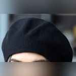 Black winter warm faux wool beret Photo 2