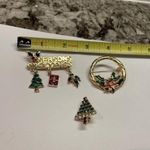 Lot Of 3 Costume Brooch Pin Christmas Holiday Gold Tone Season’s Greeting Etc Photo 7