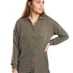 Paper Crane NEW  Striped High Low Blouse Jersey Knit Button up Comfy Fall S Photo 1