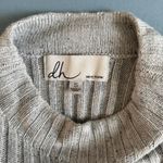 DH New York Drop Needle Tie Sleeve Snowglobe Grey Sweater Gray Photo 3