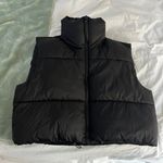 Amazon black cropped puffer vest Photo 0