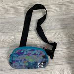 Lululemon  Everywhere Belt Bag SeaWheeze 1L Volume Euphoria Multi Photo 1