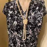 Loveappella $ 8.00 🌹Loveapella Top Size M 🌹 Photo 0