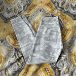 Lululemon wunder under white camo leggings size 8 Photo 0