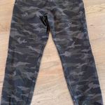 Athleta  camo Farallon jogger green size 8 Photo 10