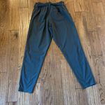 Athleta  skyline paperbag olive green pant size 2 Photo 9