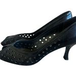 Stuart Weitzman  Black Peep Toe Heels Sandals Leather Perforated Size 8.5 Women's Photo 4