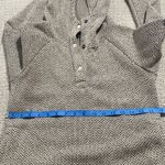 Columbia  Zigzag Patterned Tan Sweater Photo 10