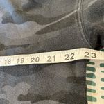 Muscle Camo Cropped Hoodie | S | Raw Hem Photo 6