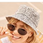 Cotton On - NWT Bella pink frayed hem bucket hat by Rubi Photo 1