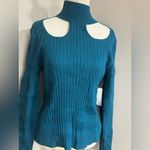 Bold Elements Women’s Cut Out Long Sleeve Pullover sweater Photo 2