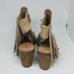 Very Volatile  Poca Fringe City Bootie Los Angeles Tan Tassel Heels (9) Photo 5
