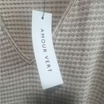 Amour Vert Armour Vert Darcy Scallop Knit
Midi Dress, New with Tags, Size Medium Photo 4