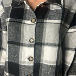 Plaid flannel button Photo 1