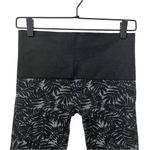 Soma Black Grey Leaf Print Seamless Cropped Shapewear Leggings High Waisted Sz M Photo 1