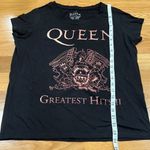 QUEEN band short sleeve tee shirt size medium. Photo 3