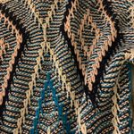 En Crême Sweater Photo 4