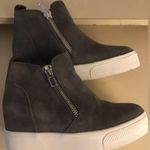 Steve Madden women gray suede platform Wedgie sneakers US 6 Photo 7