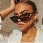 BRAND NEW Vintage Retro Cat Eye Sunglasses✨ Black Photo 1