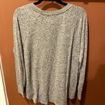 Gibson GUC  WOMEN'S GRAY LONG SLEEVE KNOT SWEATER SIZE MEDIUM Photo 1