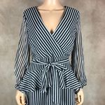 MATERIAL GIRL Striped V Photo 7