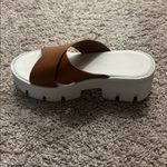 Chinese Laundry  white and brown platform sandals Sz 8.5 Photo 4