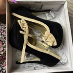 Traffic Black Heels With Beige Bow Photo 1