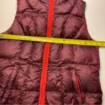 Eddie Bauer  Puffer Vest Women Sz M Purple Maroon Red Goose Down Fill EB550 Hood Photo 9