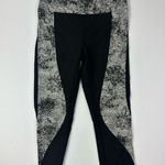 Lululemon * Sweat And Repeat Crop workout leggings size 8 Photo 3